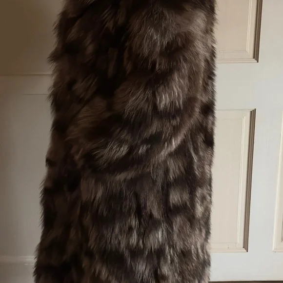 Beautiful, very heavy raccoon fur coat - Picture 2 of 4